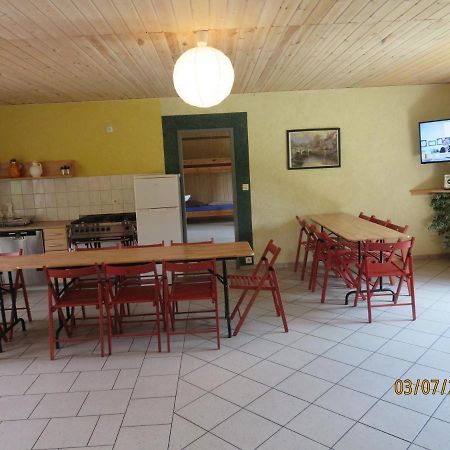 Gruppenbungalow-Waldhaus-Am Ferienpark Mirow Luaran gambar