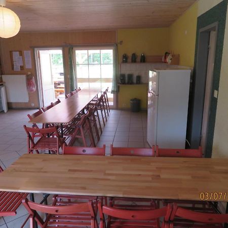 Gruppenbungalow-Waldhaus-Am Ferienpark Mirow Luaran gambar