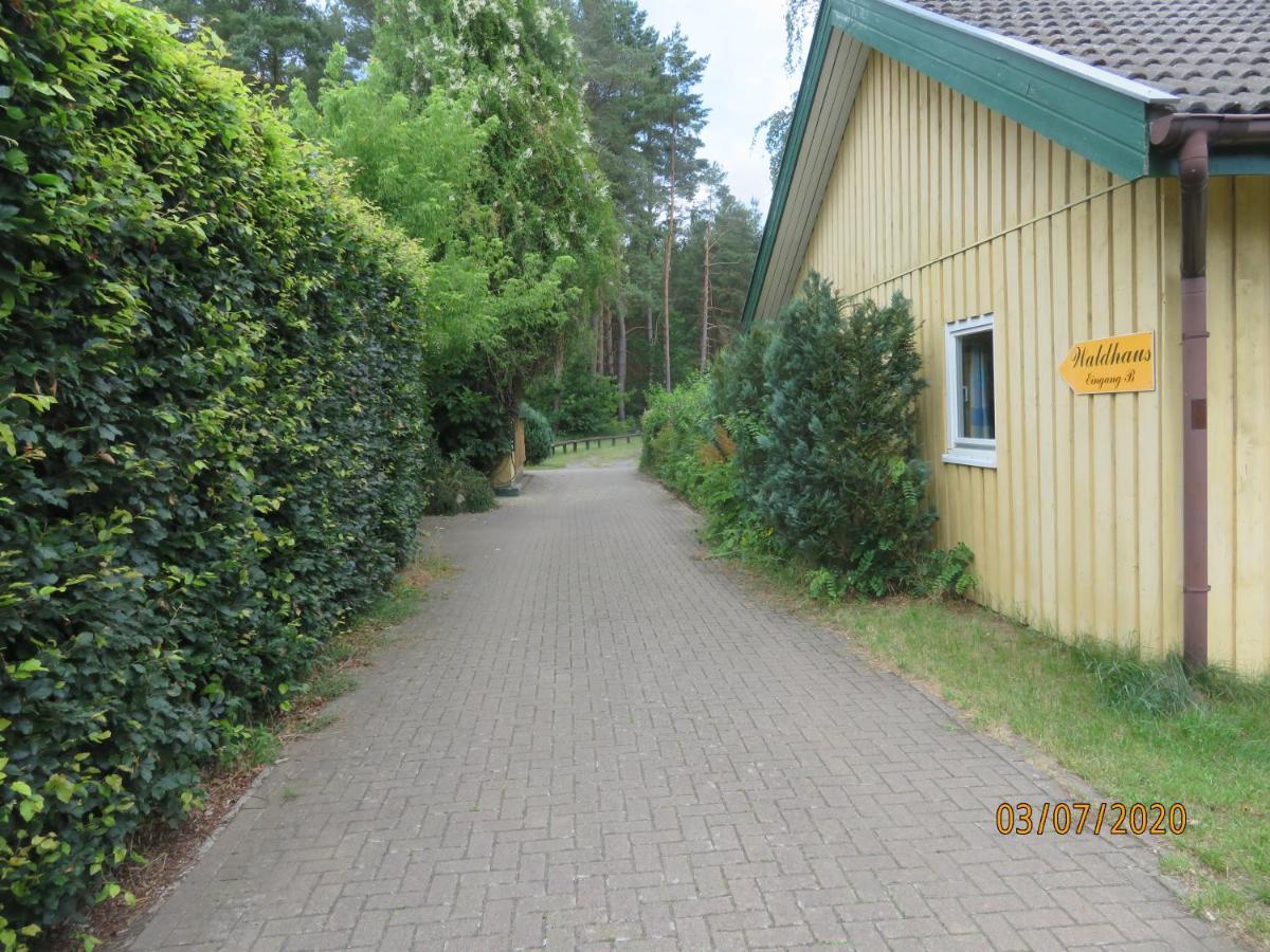 Gruppenbungalow-Waldhaus-Am Ferienpark Mirow Luaran gambar